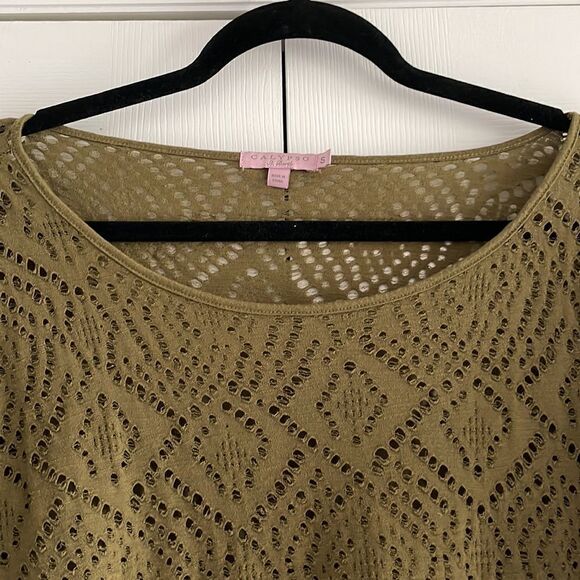 Calypso Women’s Army Green Cut Out Loose Fit Shirt - Picture 2 of 6